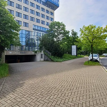 Trip Duesseldorf فندق نيوس