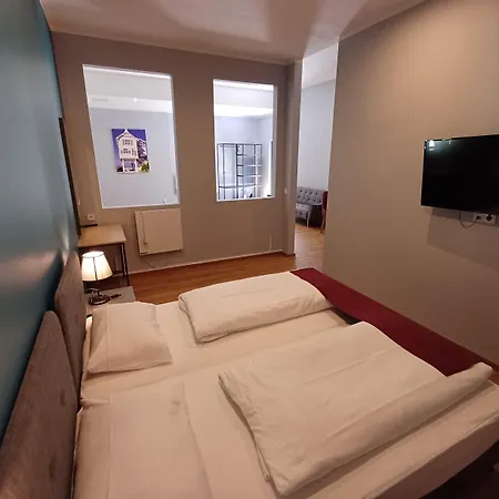 Trip Duesseldorf 4*